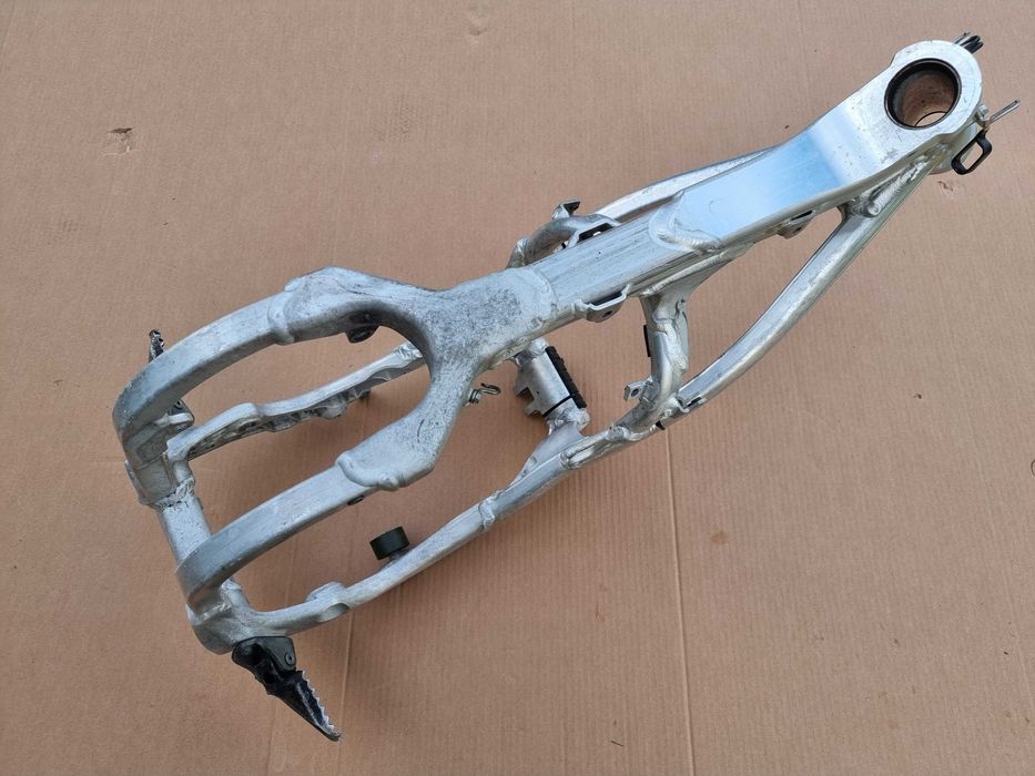 Alurama rama Honda CRF 450 rok 02 - 08 stan BDB