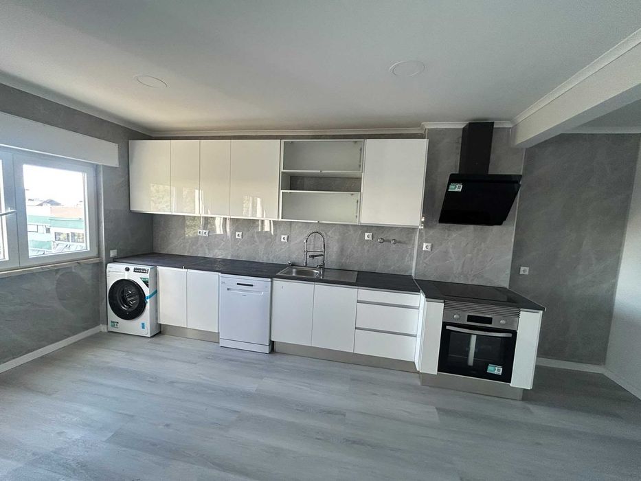 Vende-se apartamento T2 remodelado - Setúbal | VENDA PARTICULAR