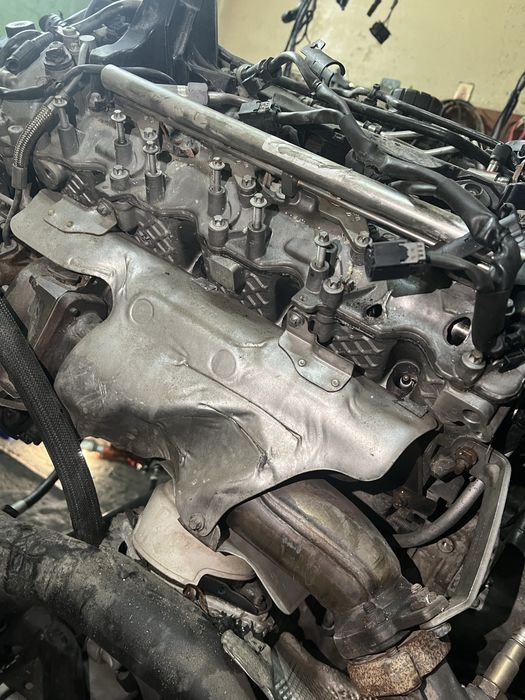 Мотор M157 AMG 63 5.5 Mercedes bi turbo двигун двигатель