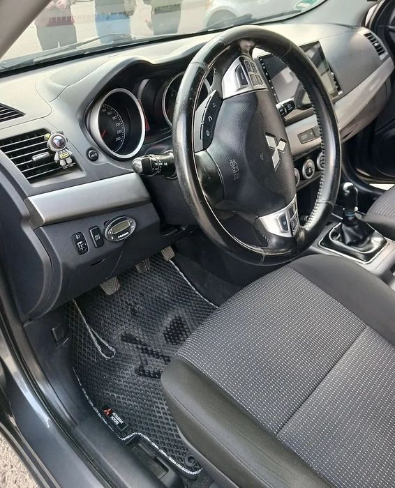 Mitsubishi Lancer 2009 X - покоління