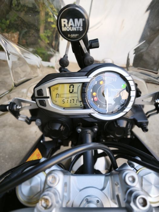 Triumph Tiger 800