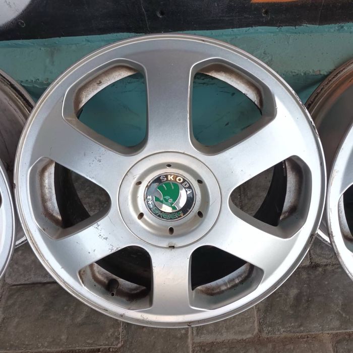 Диски титанові оригінал Skoda Octavia R-15 5:100