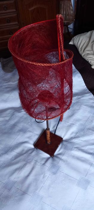 lampa stołowa czerwony abażur