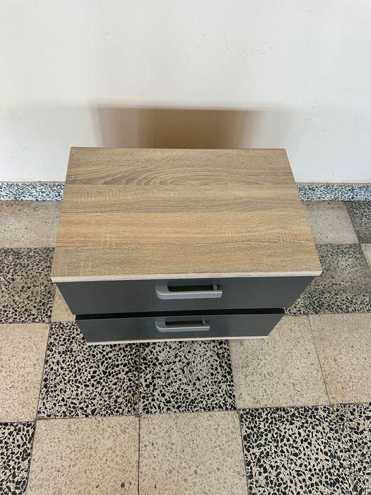 Mesas de cabeceira - 2x - novas já montadas