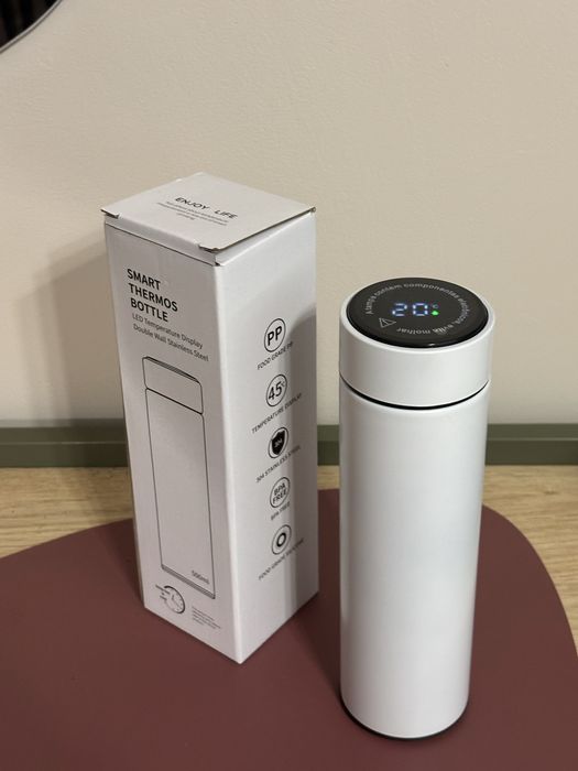 Bidon z wyswietlaczem led