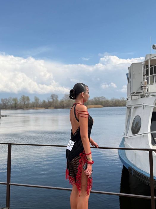 Сукня для бальних танців, латина