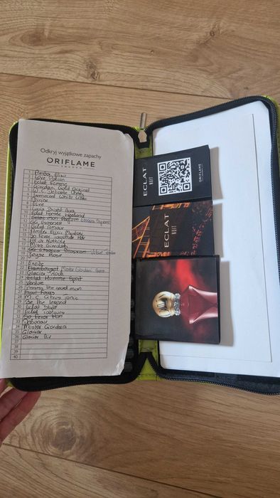 Etui na próbki Oriflame