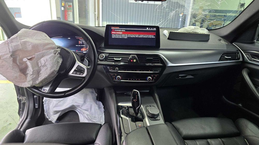 BMW 520d Touring - Salvado