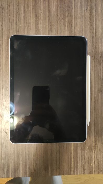 iPad air 4 generacji, 64GB z etui i rysikiem + GRATIS