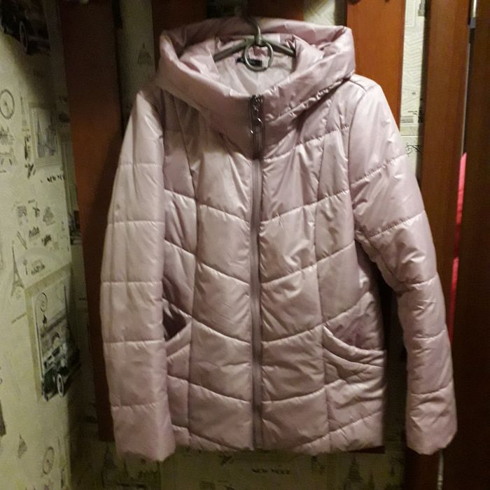 Нова жіноча куртка 48 розміру пудрового коляру, демісезонна