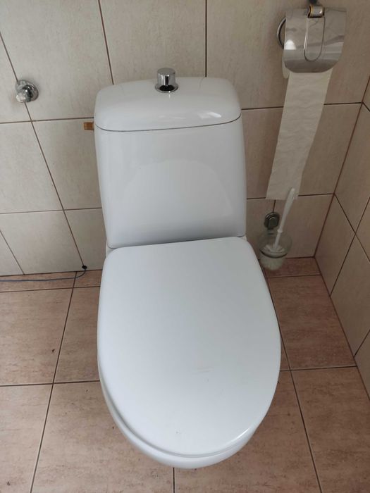 WC kompakt pionowy