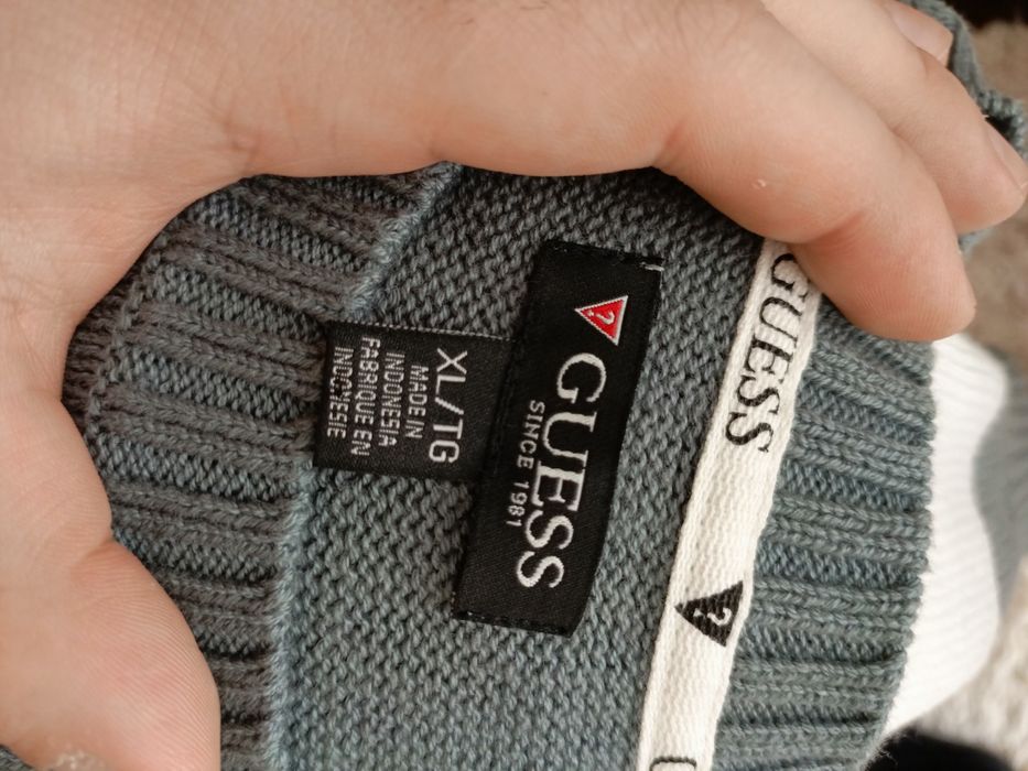 Męski Sweter Guess – Rozmiar XL – Szaro-Biały – Stan BDB (Cena kat. 49
