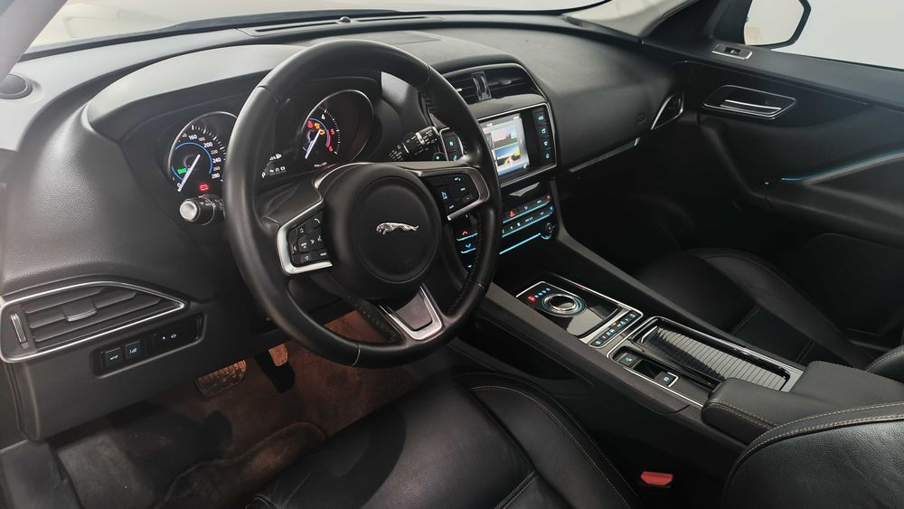 Jaguar F Pace 2.0d AUTO Portfolio Nacional