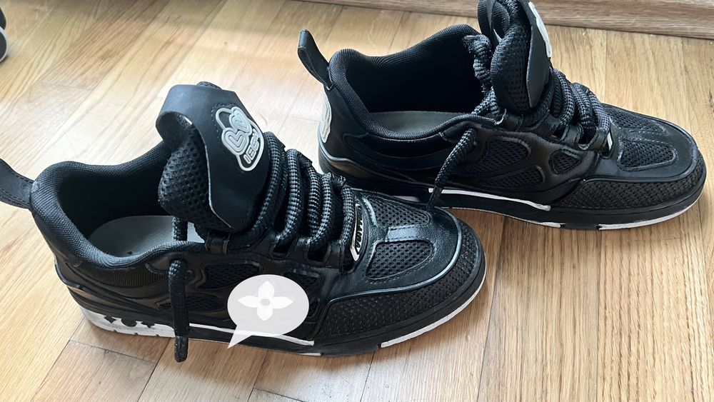Sneakersy w styluLV