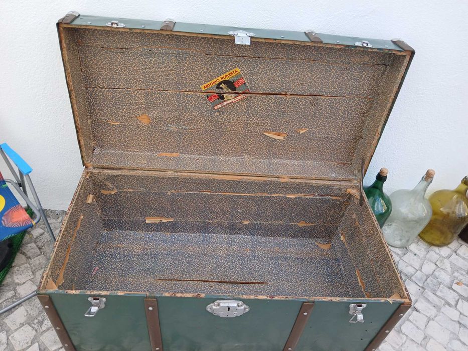 Arca Baú antiga para arrumos ou decoração