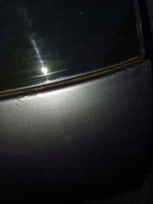 Mercedes W211 Klapa bagażnika tył Kombi 368 Szyba