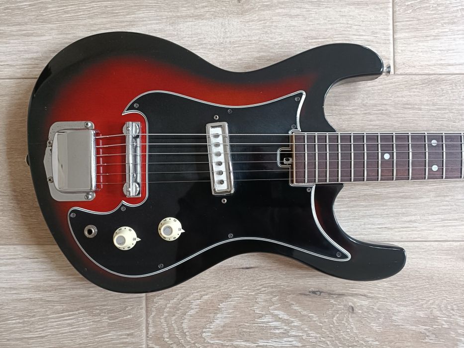 Sakai (Teisco/Kawai) "Mosrite" Style Guitar