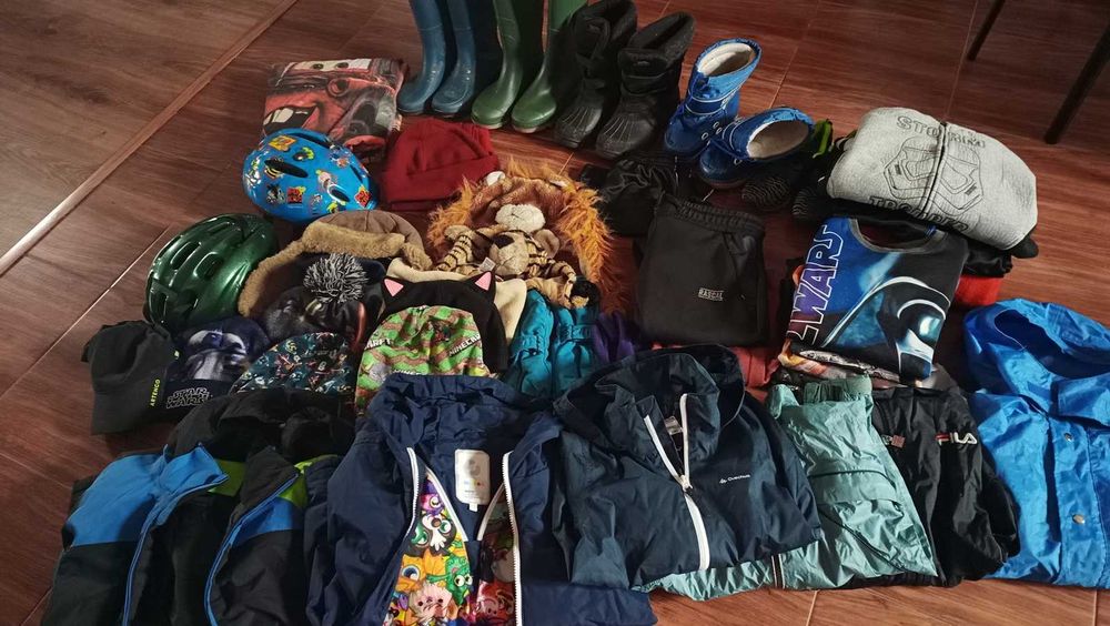 Zestaw ubrań i butów dla chłopca