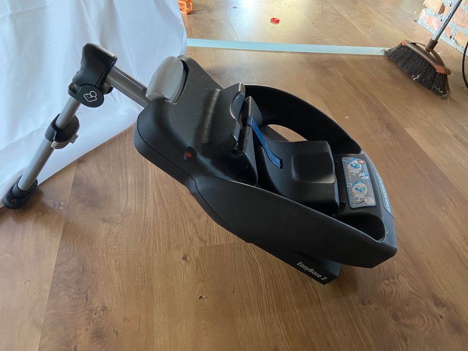 Fotelik samochodowy MAXI COSI z bazą Easy na klik