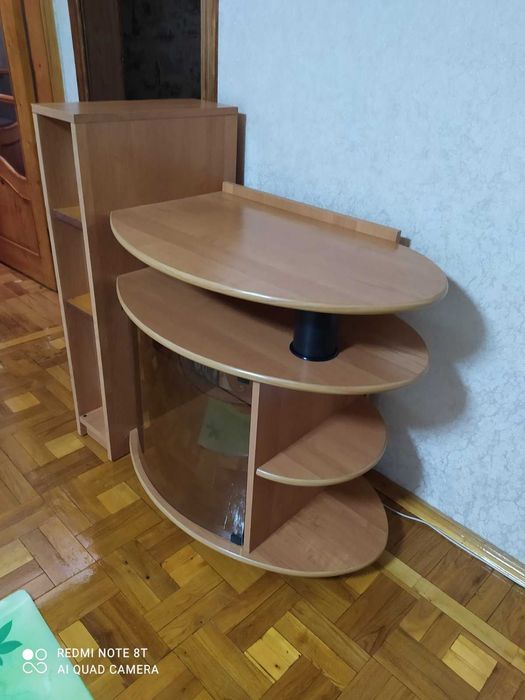 Продам тумбу под телевизор