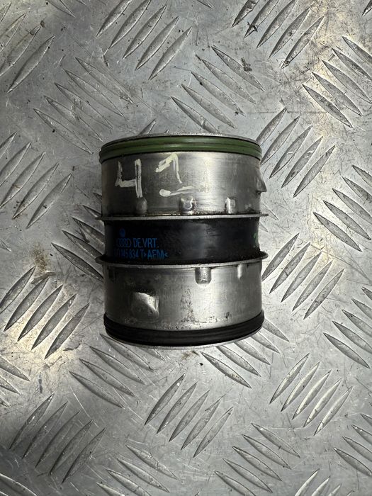 Патрубок интеркулера 1.9 TDI VW Volkswagen Bora Golf IV  1J0145834T