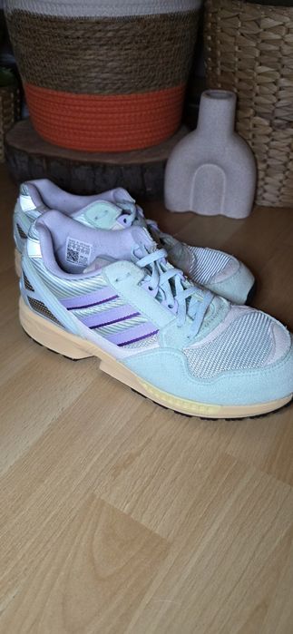Adidas torsion zx 9020.