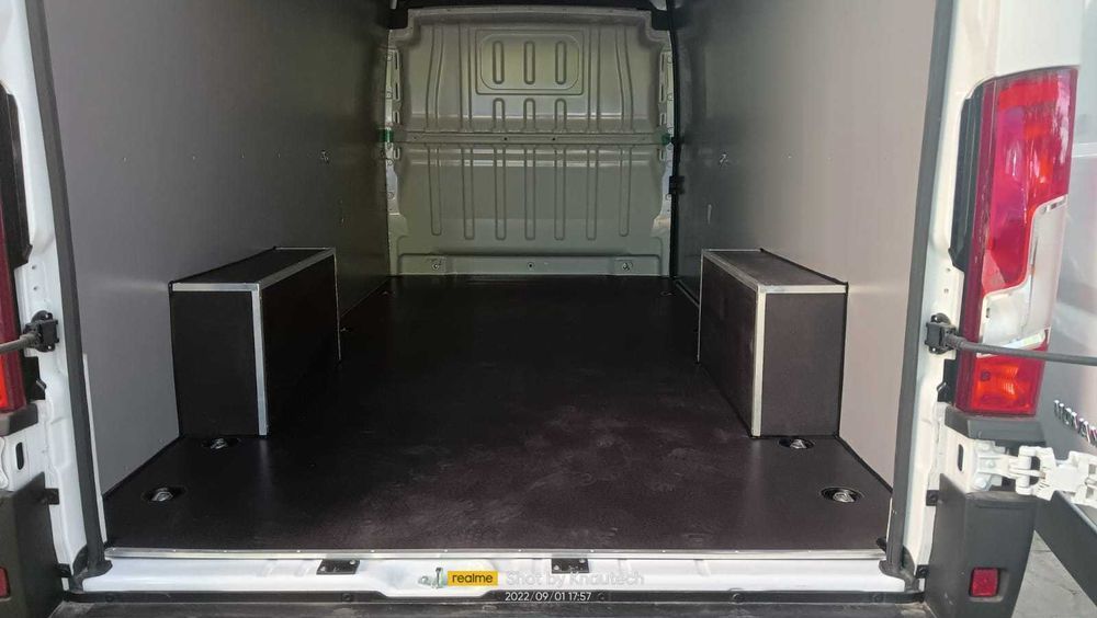 Zabudowa na pace auta dostawczego busa // Peugeot Boxer L4H2