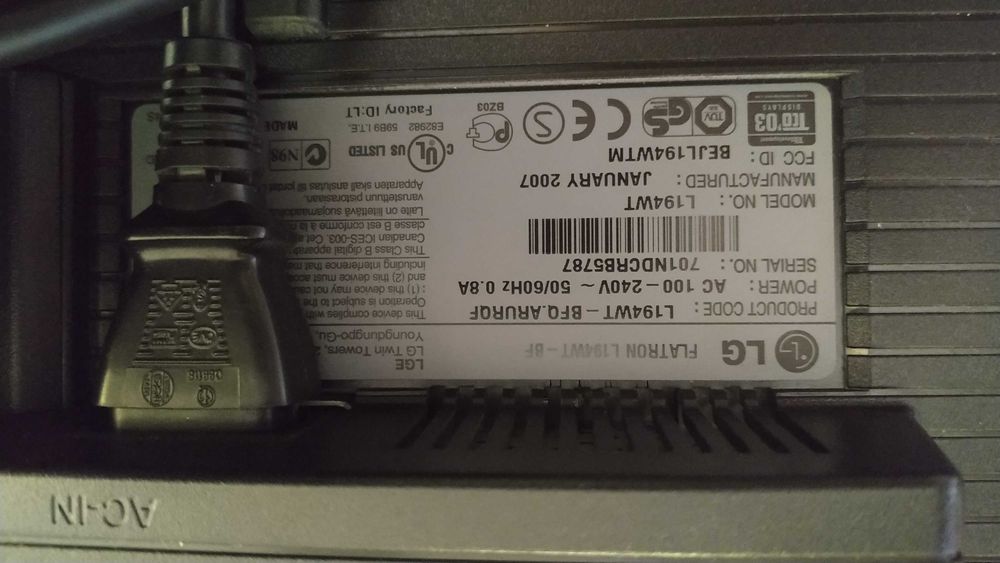 Монитор 19" LG Flatron L194WT-BF