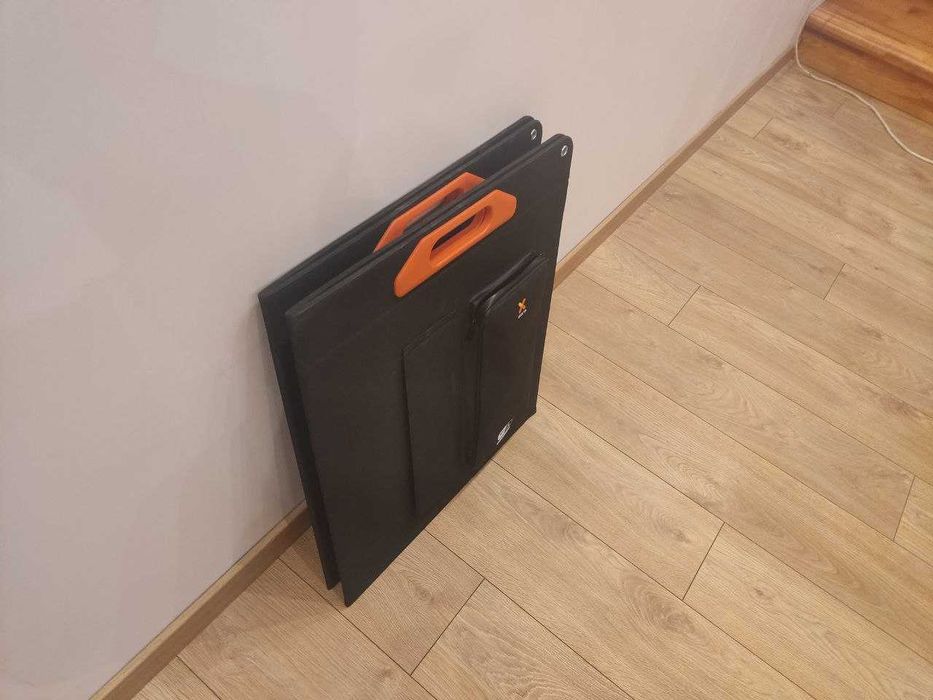 Комплект портативних сонячних панелей Xtorm 200W (XPS100) x2