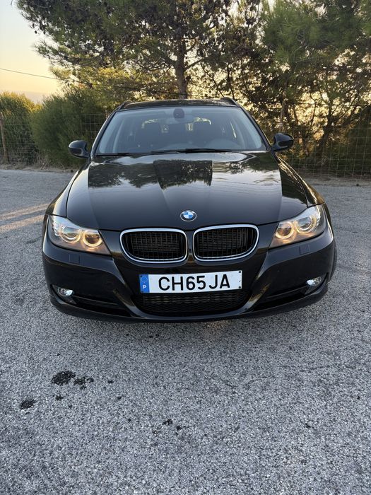 BMW 320 d Touring foto 2