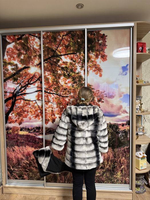 Продам натуральну шубу з хутра шиншили