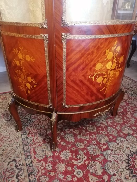 Vitrine Cristaleira Louceiro Livreiro Móvel expositor Oratório Luís XV