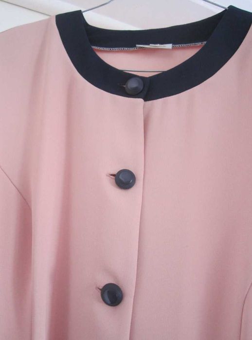 Camisa salmão Aradu´s T50, botões à frente e manga curta