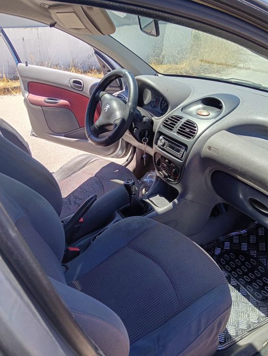 Peugeot 206 1.1