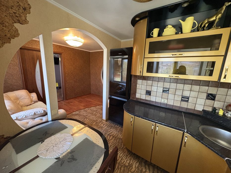 Продаж 2-х кім квартири 4/5 ПТЗ/ Космонавтів