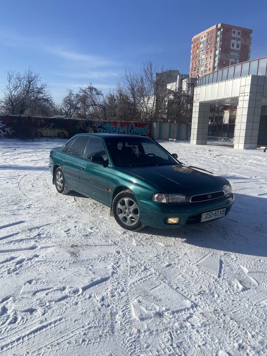 Продам Субаро Легаси 1998 год 2.0 бенз полный привод