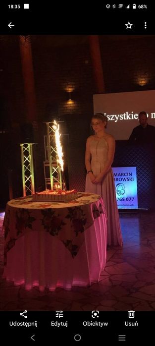 Sukienka długa z rozcięciem