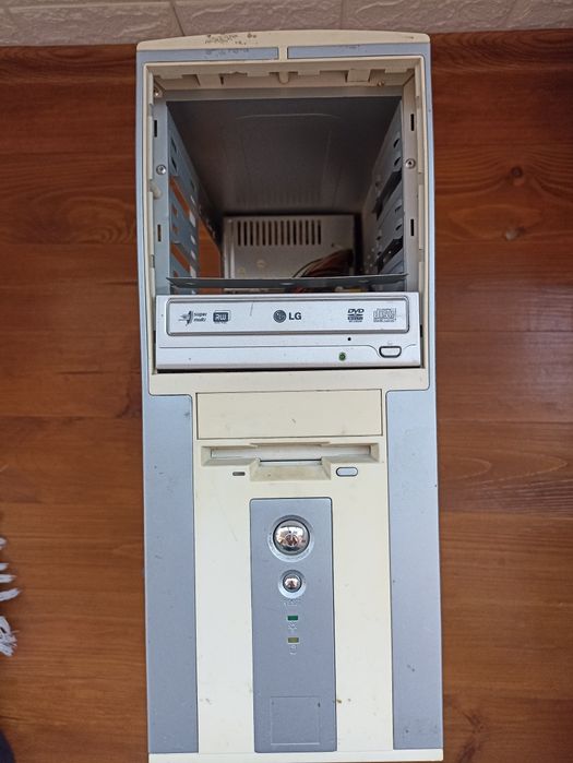 Системний блок  ретро