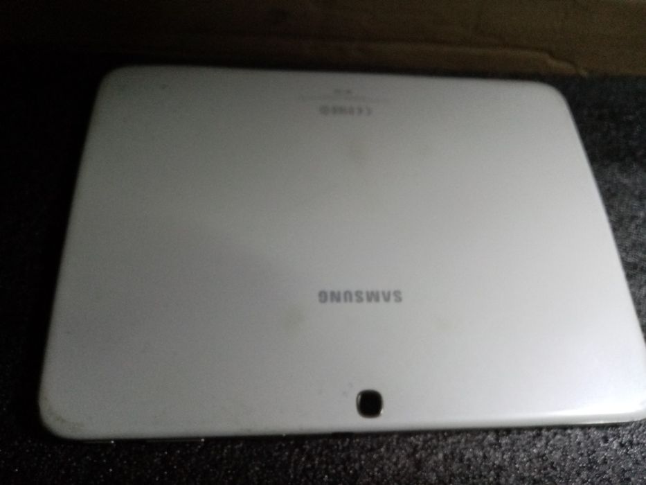 Планшет Samsung Galaxy Tab 3 GT-P5200 10.1  (SM-T220)