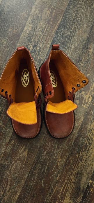 Buty uniseks (raczej dziewczęce)