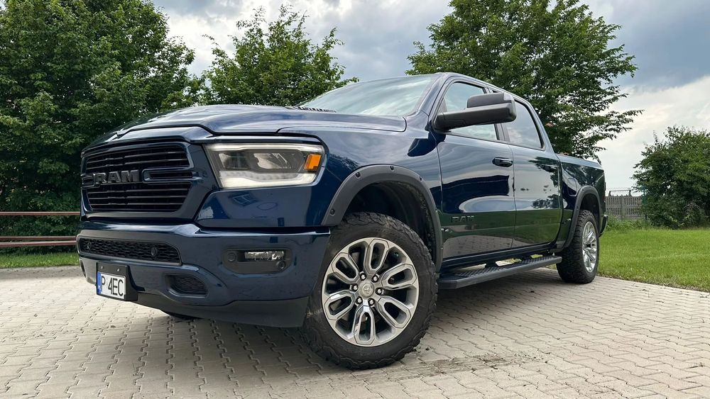 RAM 1500 SPORT zadbany, garażowany, niski przebieg, bogate wyposażenie !