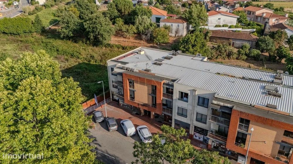Apartamento T3 em Fradelos | 146 m² | Varanda c/ Churrasqueira