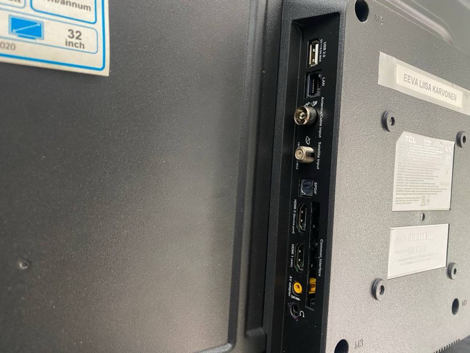 Телевізор TCL 32ES565 SMART TV