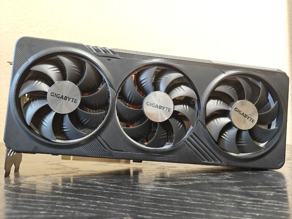Ледяная Gigabyte RTX 4070 Ti 12 Gb Gaming ОС Гаратия