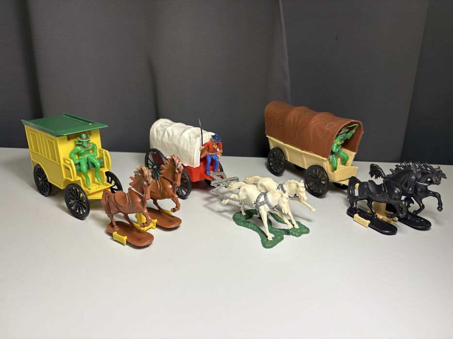 Продаются фигурки  индейцев , ковбоев , рыцарей Jean Hofler