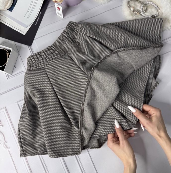 Спідниця-шорти з теплого кашеміру з кишенями