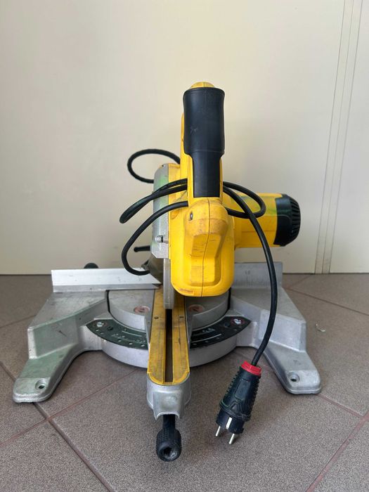 Pilarka ukosowa DEWALT DWS777-QS 1800W
