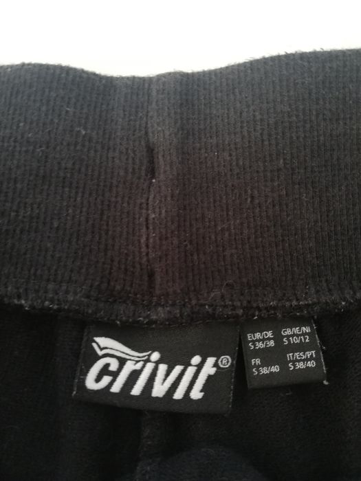 Calção preto marca Crivit - T. 36/38