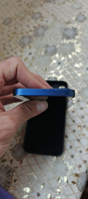 iPhone 12 Mini не включается
