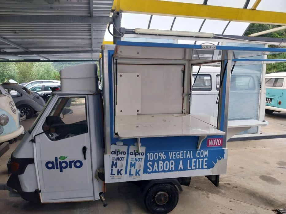Ape 50 food truck
